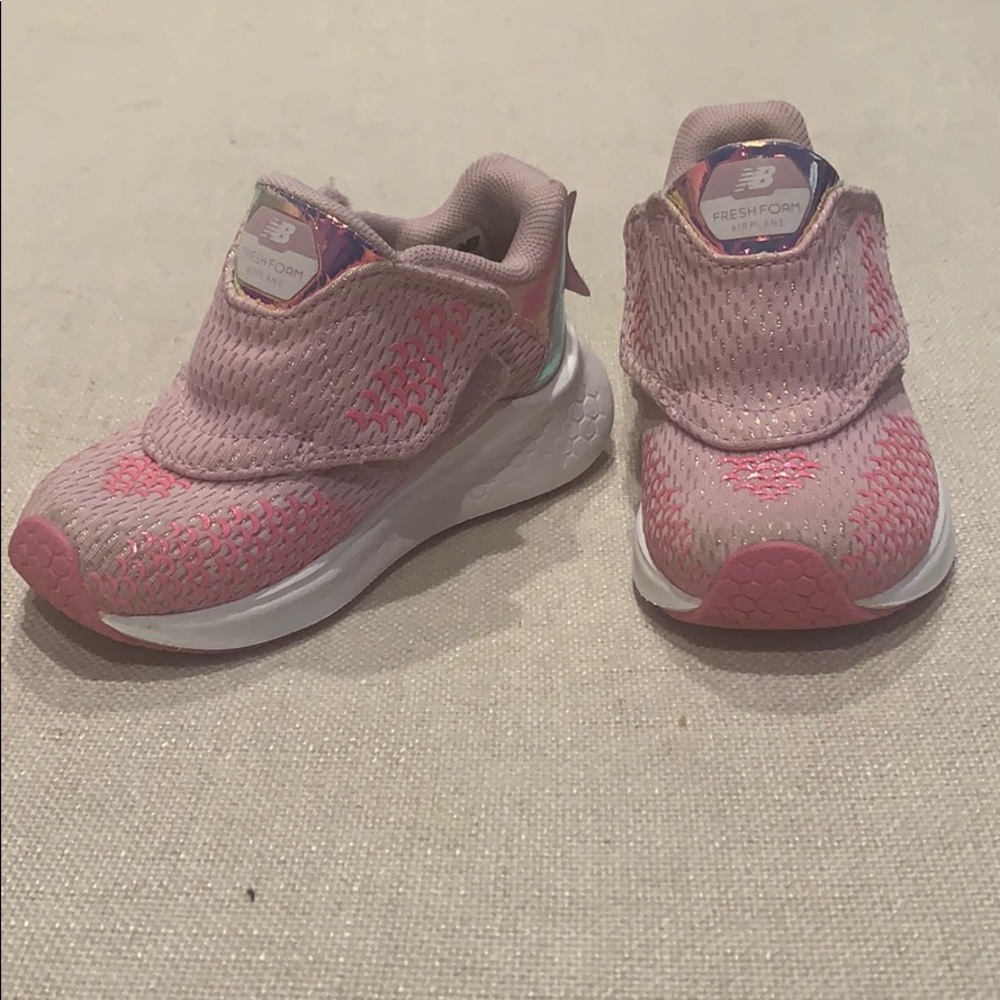 Toddler new balance pink sneakers